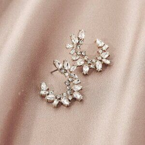 NWT Olive + Piper Rose Gold Lupe Crescent Studs